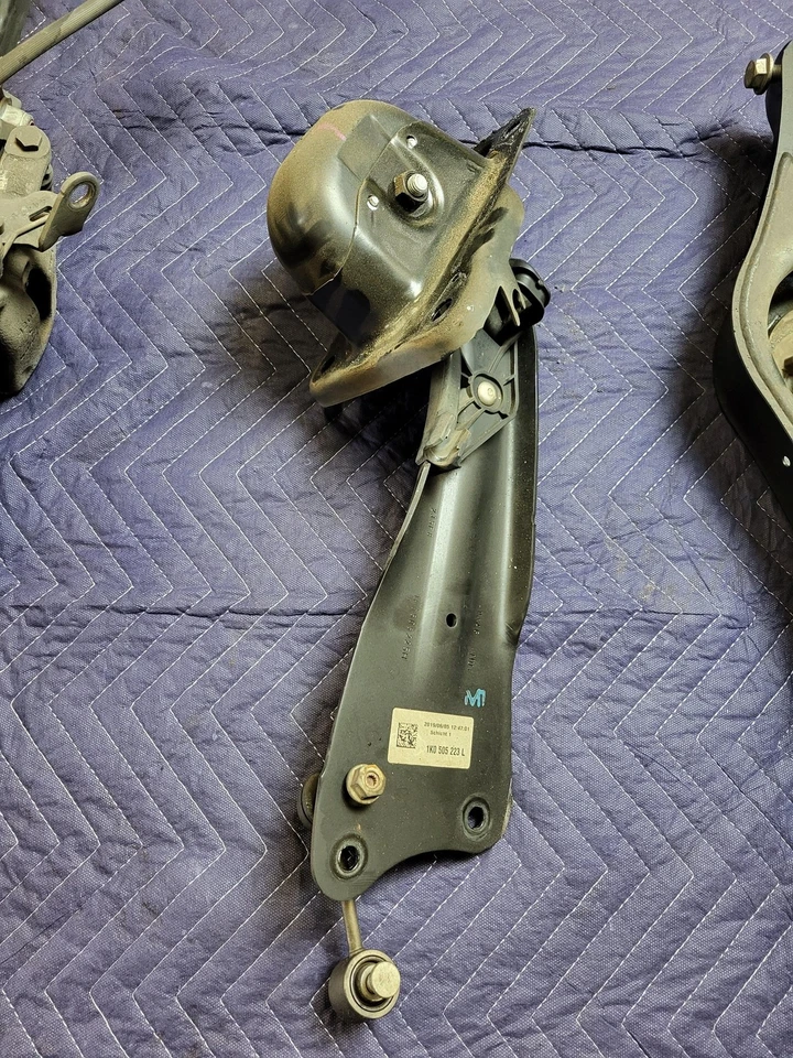 Used Oem Volkswagen Left Driver Rear Suspension Knee 2020-2022 Passat 2.0L FWD - Image 4 of 4