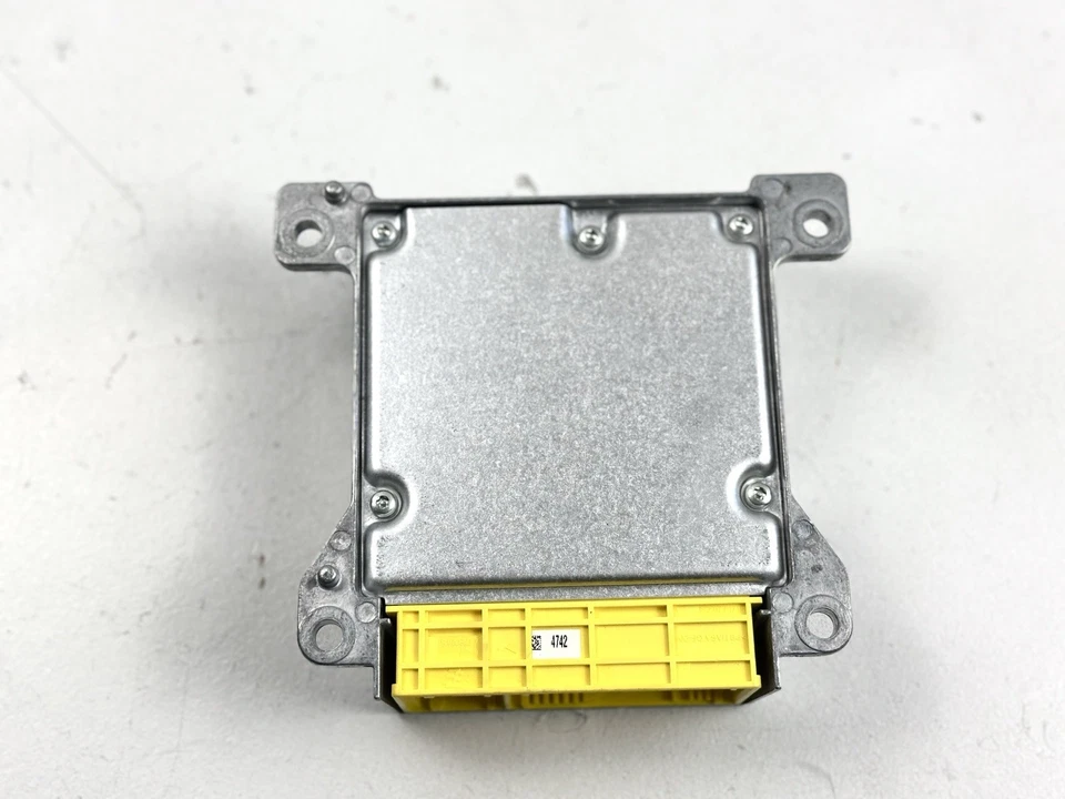 2012-2014 MERCEDES C300 OEM A2049012804 SRS CONTROL MODULE - Image 4 of 4