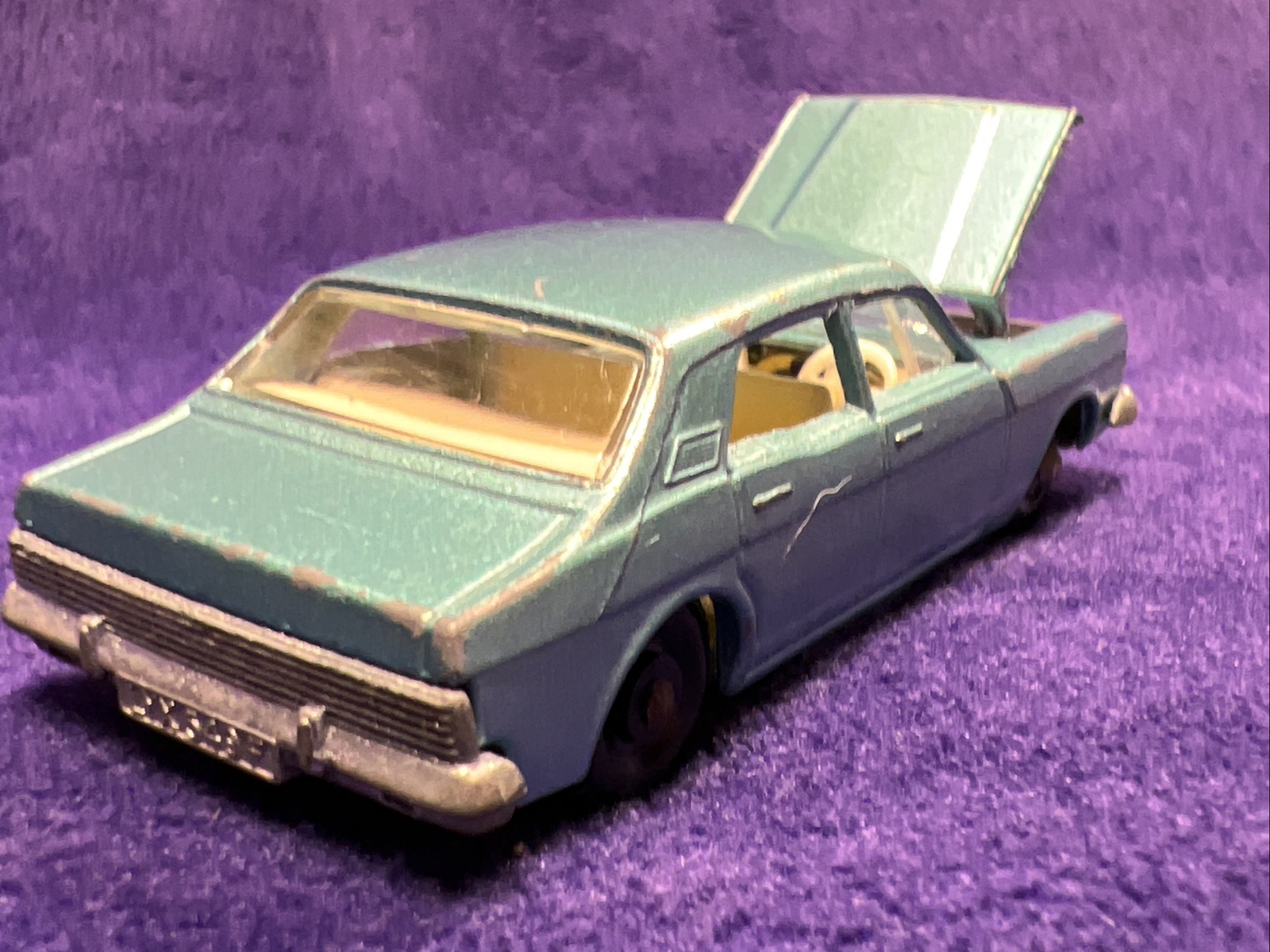 MATCHBOX 33 FORD ZODIAC MK IV Super Rare British Model from 1970s