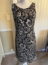 Ann Taylor Dress Women Size M. Black Floral