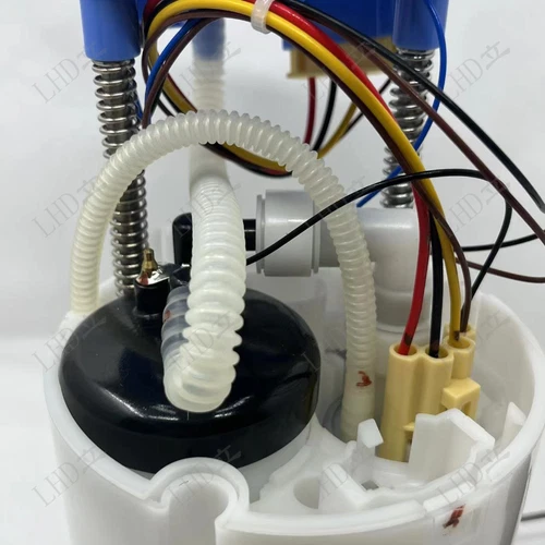 1x Conjunto de módulo de bomba de combustible derecha 8V0919087A para Audi RS3 TTRS 2017-2020 ¡2,5 L! - Imagen 4 de 6