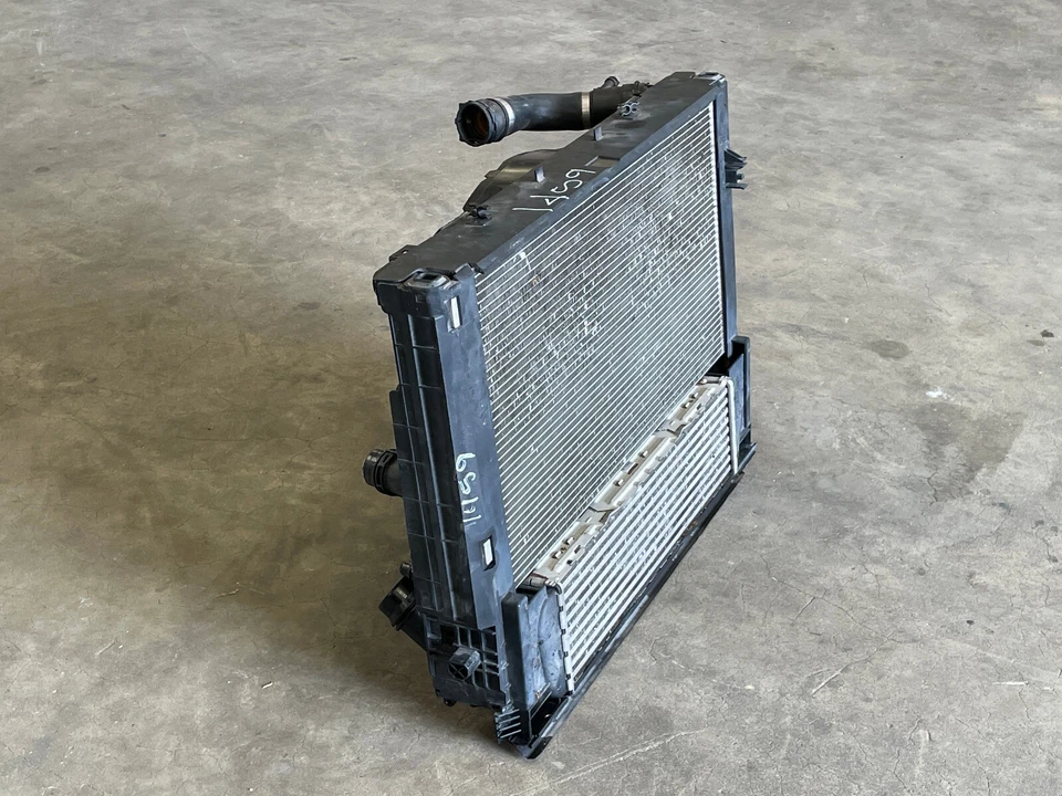 Unidad de ventilador condensador radiador BMW F32 F33 435i 14 15 16 17 3,0 L 1459 OEM Foto 3 de 4