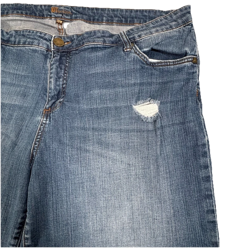 Pantalones cortos de mezclilla para mujer KUT from the Kloth 20W desgastados longitud media Y2K Foto 4 de 4