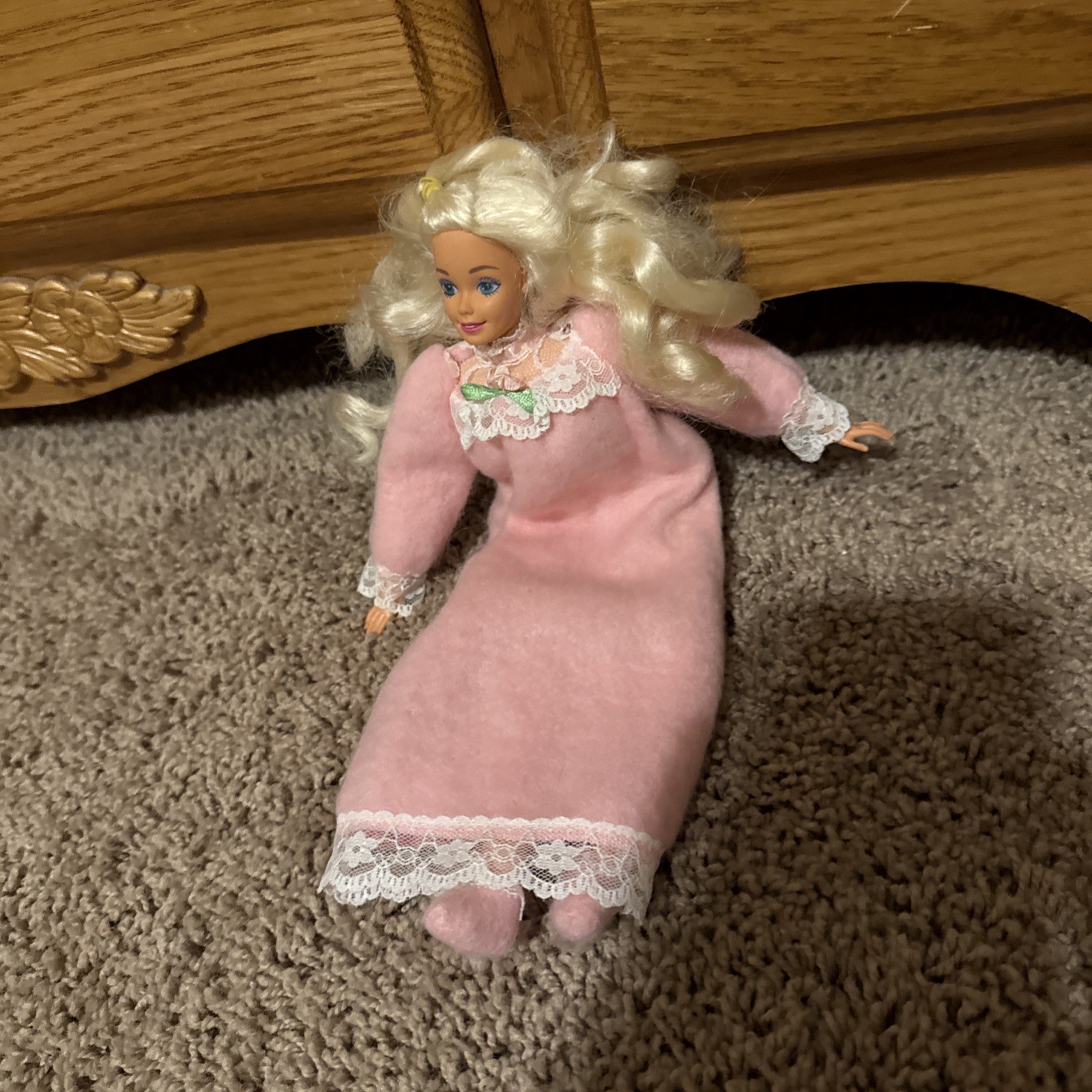 Vintage 1993 Mattel BEDTIME BARBIE Doll First Soft Body Pink Nightgown Slippers