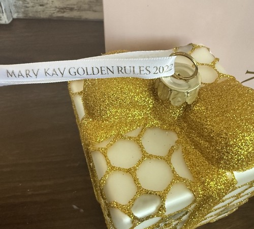 Mary Kay Abeja Colmena Amarillo Brillo Vidrio Adorno 2022 Reglas Doradas Navidad ¡NUEVO! - Imagen 4 de 4
