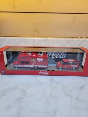 M2 Machines 1:64 Coca Cola 1975 Chevrolet Cheyenne Super 30 & '95 GMC Safari Van