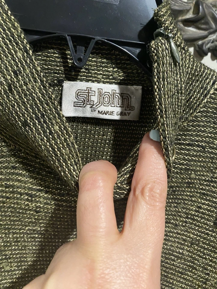 St John 两件裙套装金色粗花呢 — 第 3/4 张图片