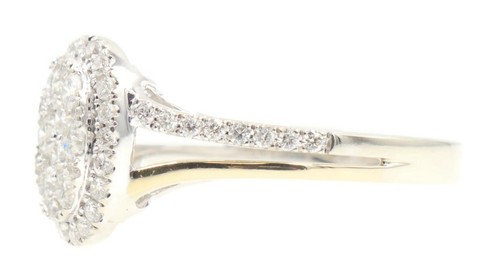 Estate 0.80 Ctw Round Diamond Oval Cluster 14KT Gold (585) Halo Engagement Ring - Picture 3 of 19
