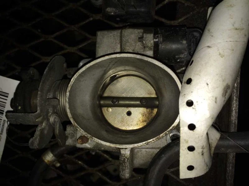 03 04 CHRYSLER 300M THROTTLE BODY VALVE ASSEMBLY 3.5 LITER - Image 2 of 2