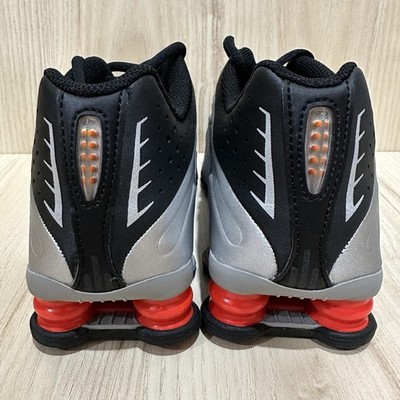 NEW! Nike Shox R4 Youth Size 5Y Metallic Silver Black Red CW2626