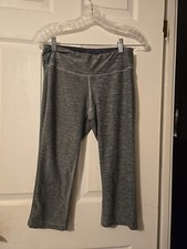 New Balance Women's NB-Dry Capri Leggings Heather Gray, Stretch, Size Medium