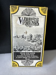 Woodland Scenics Hedge Row Scene 24-30 Inches Long Sealed