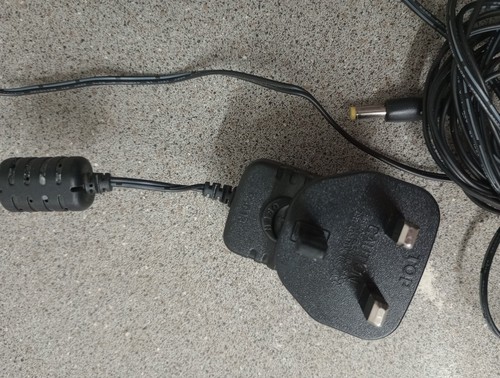 Adattatore di rete AC-DC originale Pure 5,5 V per Pure Jongo A2 nero KS019055 - Foto 5 di 9