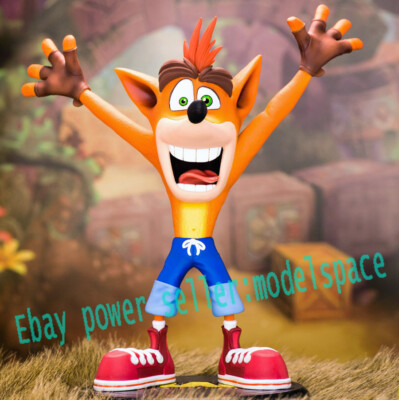 9'' First 4 Figures PVC Crash Bandicoot Painted Statue MODEL IN STOCK
