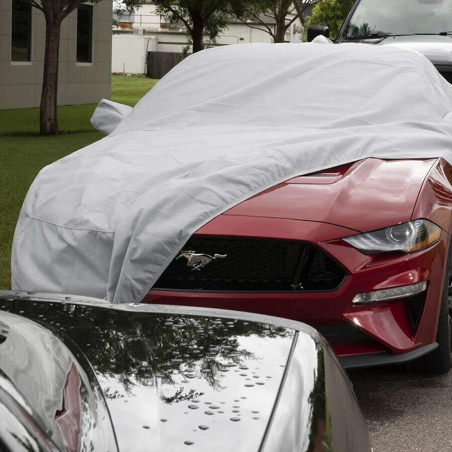 Cubierta de auto Covercraft CB31AC personalizada de 5 capas con respaldo blando para todo clima Foto 3 de 4