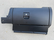 02-10 Volkswagen Beetle Glove Box Aux Door Assembly Latch Handle Oem Black