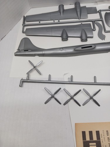 Revell H-159 B-29 Superfortress Long Range Bomber, 1973 Vintage. - Bild 16 von 16