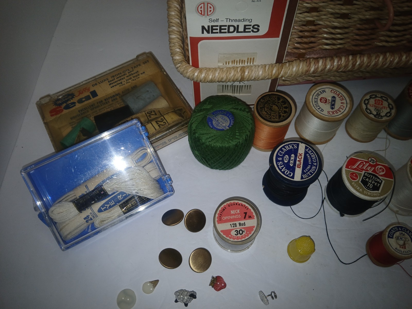 Vintage DRITZ PINK  Wicker Woven Sewing Box Basket w/Notions Contents 1960's