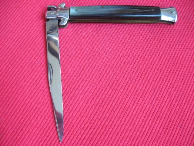 Vintage "ROSTFREI" 1960s/70s Italian 11" Manual Knife. - Image 3 of 4