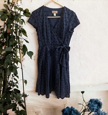 Talbots Women's Size 2 Petite Wrap Dress Blue Black Floral Bow Short Sleeve