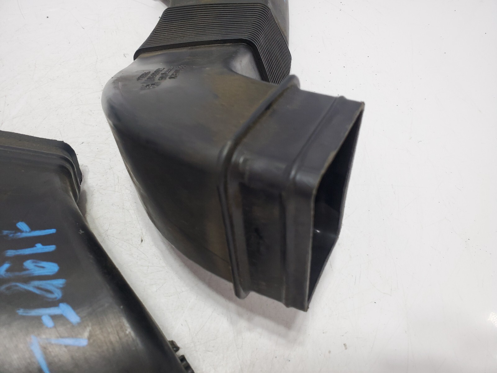 ✅03-12 OEM Bentley Continental GT Front Right Left Air Intake Hose Pipe SET Of 4