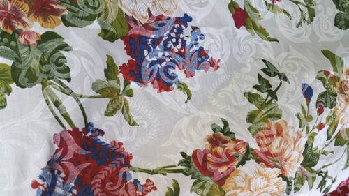 VICTORIAN CHINTZ PRINT FLORAL DAMASK IVORY POLY COTTON FABRIC 60" By the Yard - Picture 6 of 9