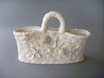 Antike Belleek Handtasche Korb Vase - 2. schwarzer Bodenstempel 1891 - 1926 Parian