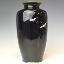 Vase en émail cloisonné pot design grues H10 pouces période Meiji Japon ancien