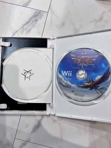 The Legend of Zelda Skyward Sword 25th Anniversary Pack Wii CD Japan Import - Picture 8 of 10