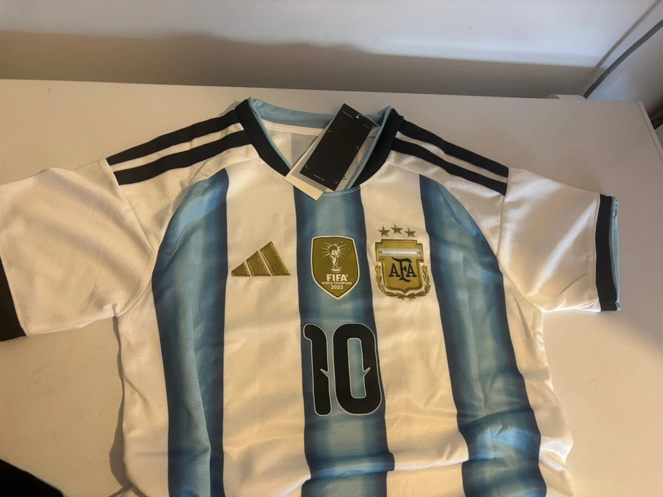 Ensemble de foot Argentine “10 MESSI”neuf.13/14 ans - Photo 2/4