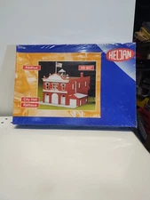 Heljan HO scale City hall model kit 907 train railways railroad town NEW