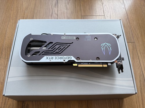 Zotac Gaming GeForce RTX 4070ti Super Trinity Black Edition - Mint - Afbeelding 2 van 5