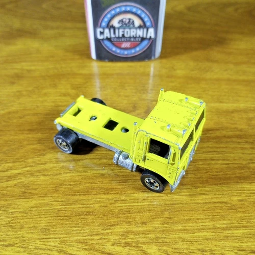 Vintage Hot Wheels France Cargo Lift Yellow BW Blackwall 1983 Big Rig Cab Truck