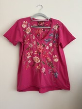 Johnny Was Pink Catalina Floral Embroidered Shirt Tee size Medium