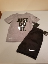 Nike Boys Gray T-Shirt and Black Shorts Size 7 New