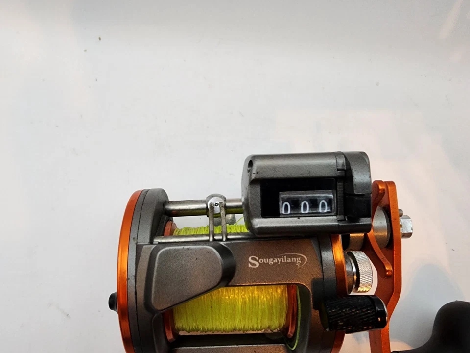 Carrete de pesca Sougayilang Thunder LS30L, totalmente encordado. Foto 3 de 4