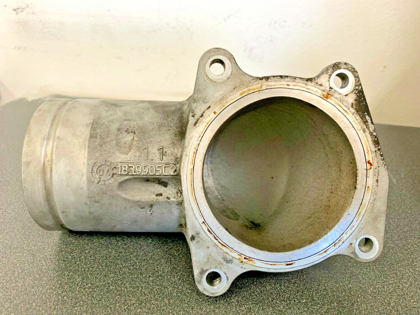 2003 Ford F250 F350 6.0 L Throttle Body Intake Elbow OEM 1839905C2