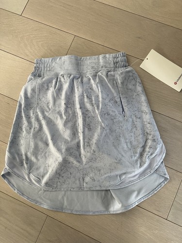 NWT Lululemon Size 2 Hotty Hot HR Skirt *Long Lined Gravel Dust Pastel Blue - Picture 2 of 9