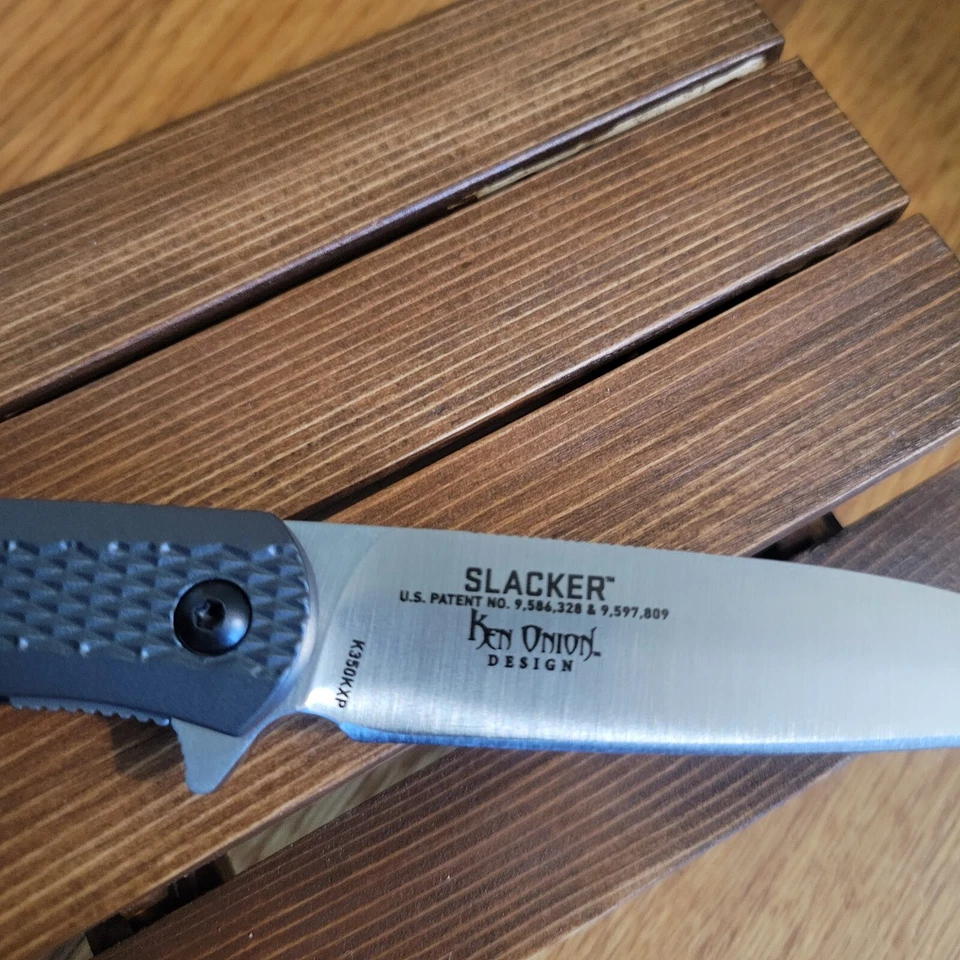 CRKT Slacker 洋葱拖鞋刀 3.324 英寸缎面滴点刀片,灰色铝 — 第 4/4 张图片