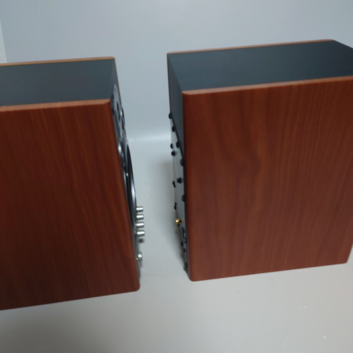 Roland EDIROL MA-20D Digital Stereo Micro Monitor Speakers Roland EDIROL MA-20D Digital Stereo Micro Monitor Speakers