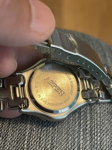 Aspen Women's Watch (needs Battery) - Picture 6 of 7