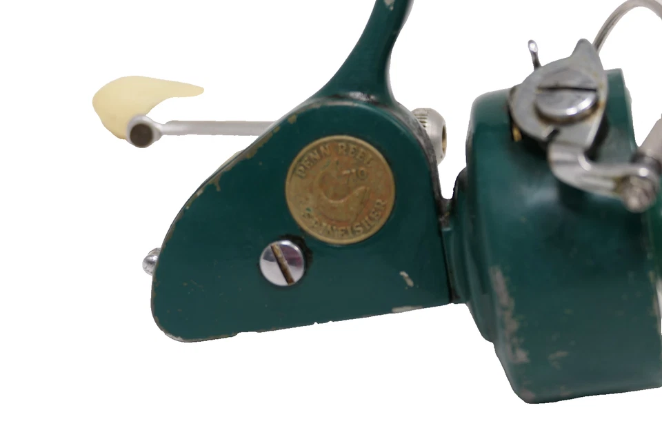Penn Fishing Spinning Reel 710 Green - Image 2 of 4