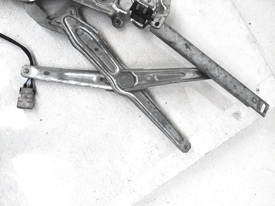 Regulador de ventana eléctrica puerta pasajero delantero BMW 525I 1989-1995 51-32-1-944-070 Foto 4 de 4