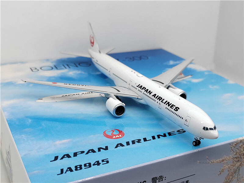 Phoenix Japan Airlines For Boeing B777-300 JA8945 1/400 Phoenix Japan Airlines For Boeing B777-300 JA8945 1/400