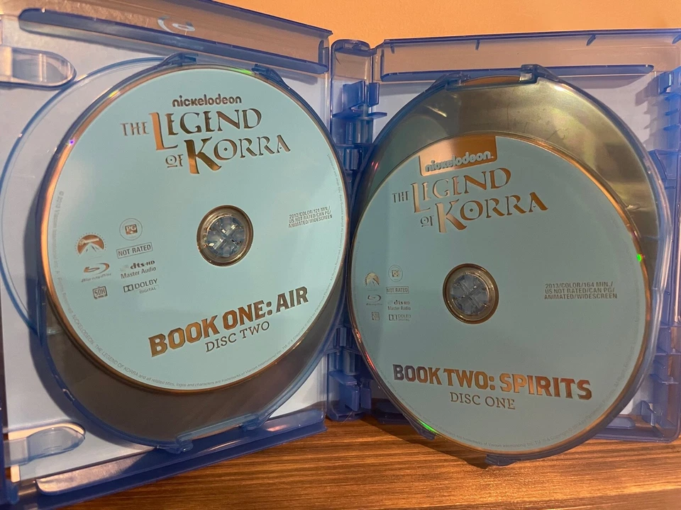 The Legend Of Korra Complete Series (8-Disc Blu-Ray Set, 2016) Like New - Image 4 of 4