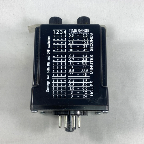 SS-65128 - MACROMATIC - Programable Repeat Cycle Relay Timer - Picture 2 of 3