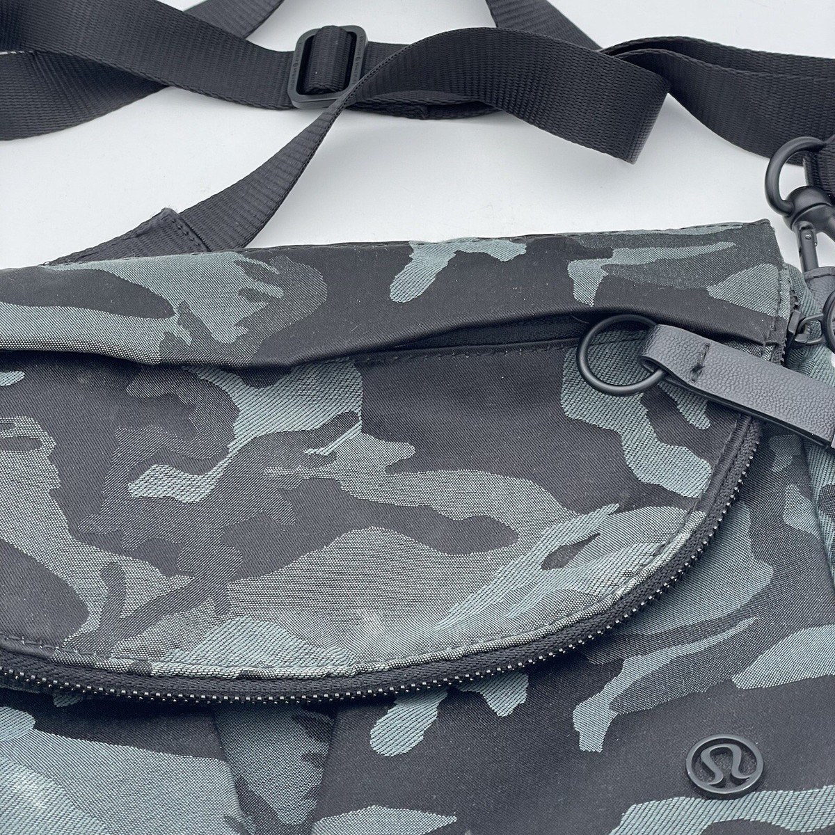 ルルレモン　５点セット　Ｌサイズ Amazon.com: lululemon All Night Festival Bag 5 L (Black