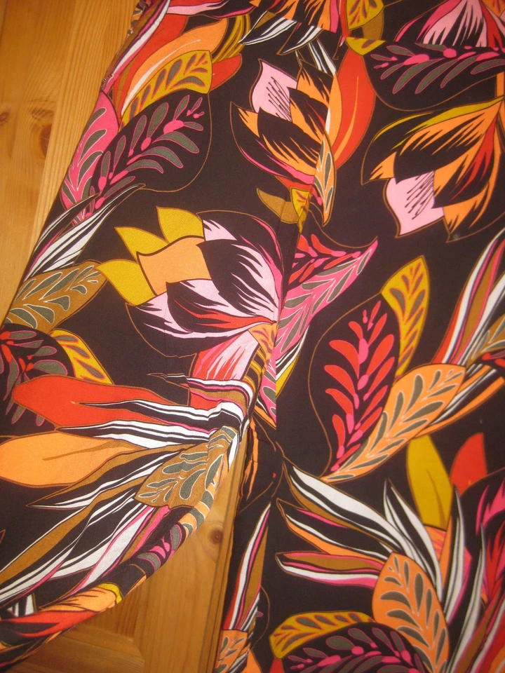 C&A Damen Schlupf Hose Top neu Blattmotiv "Sommer" leicht Gr. 46 100% Viscose - Bild 2 von 4