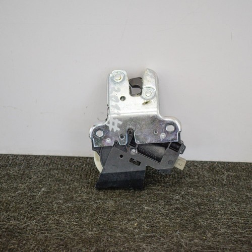 VW PASSAT B6 3C2 2.0 TDI Heckklappenschloss 4F5827505D 2.00 Diesel 81kw 2010