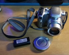 Kodak EasyShare Z612 6.1MP Digital Camera, Strap, & Battery